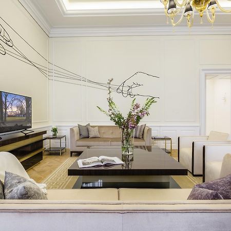 Apartamento Residencia Wollzeile Viena Exterior foto