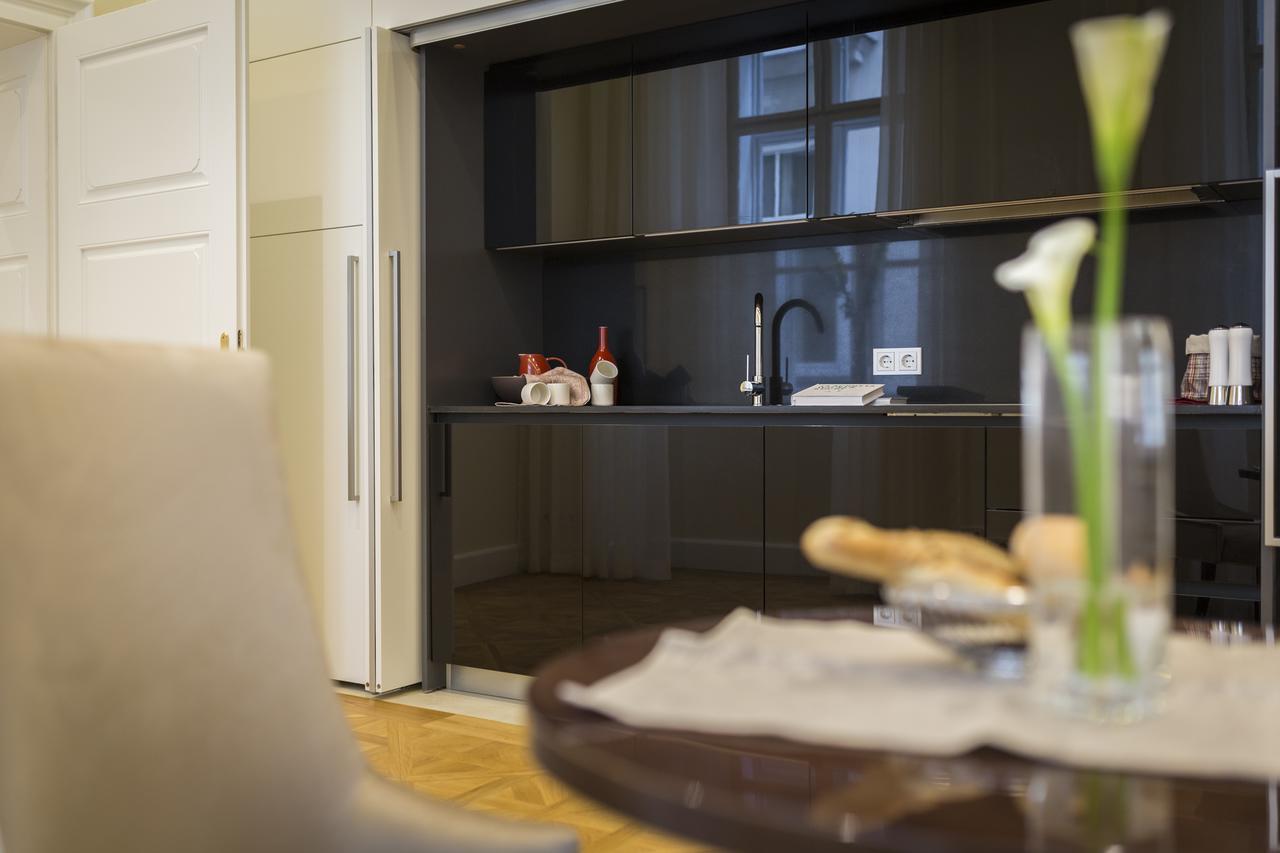Apartamento Residencia Wollzeile Viena Exterior foto