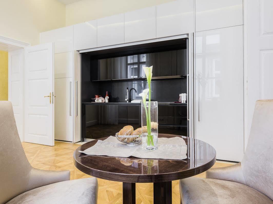 Apartamento Residencia Wollzeile Viena Exterior foto